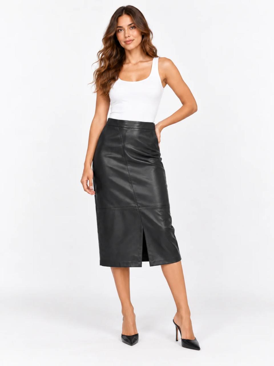 Falda midi efecto piel, puesto, vista frontal